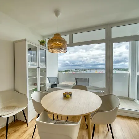 - Haus E, App 0e1305 Appartement