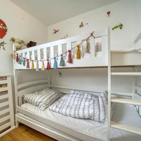- Haus E, App 0e1305 Appartement *